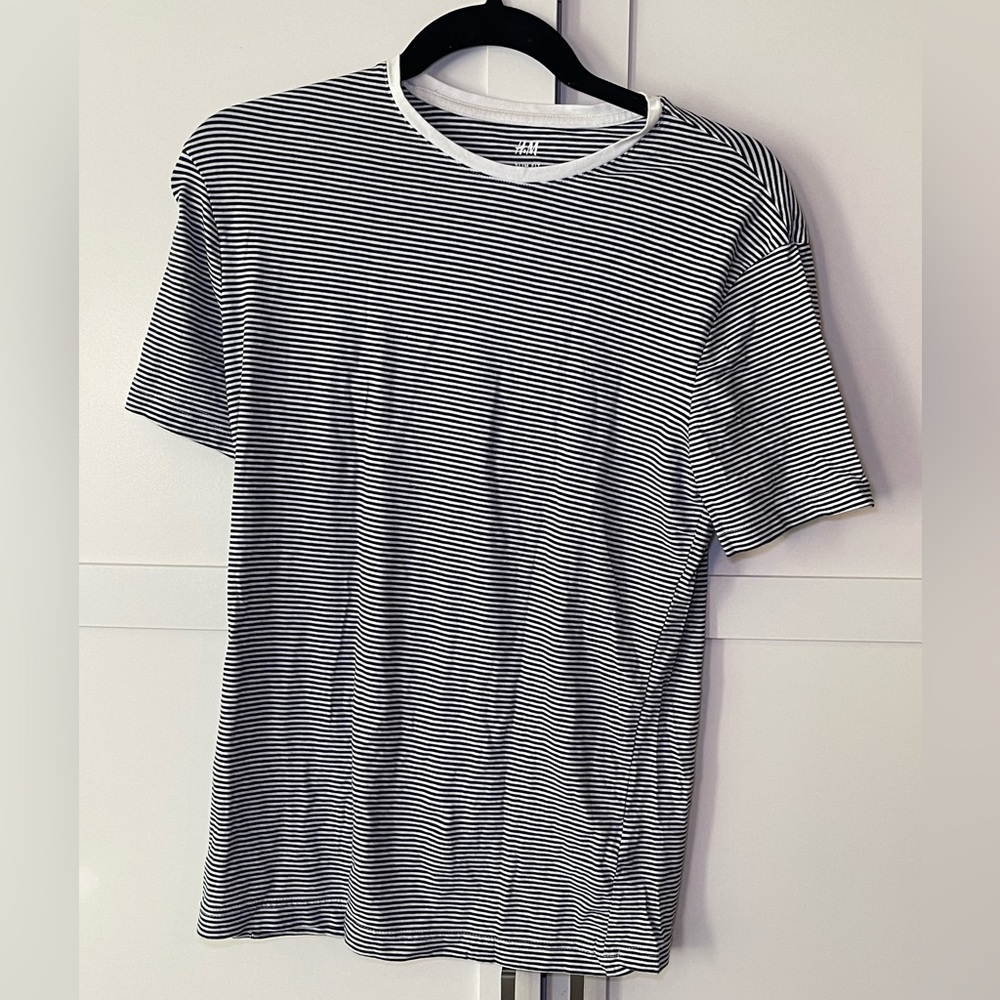 H&M Black and White Striped Men's Tee